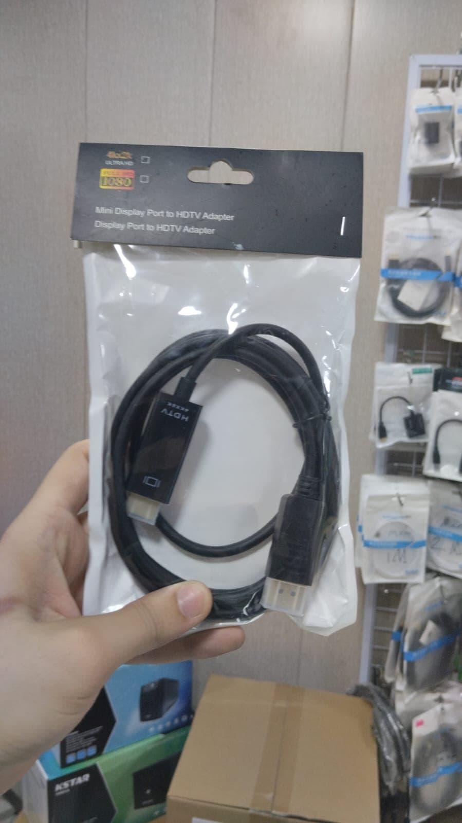 كابل DisplayPort إلى HDMI ذكر–ذكر بطول 1.8 متر