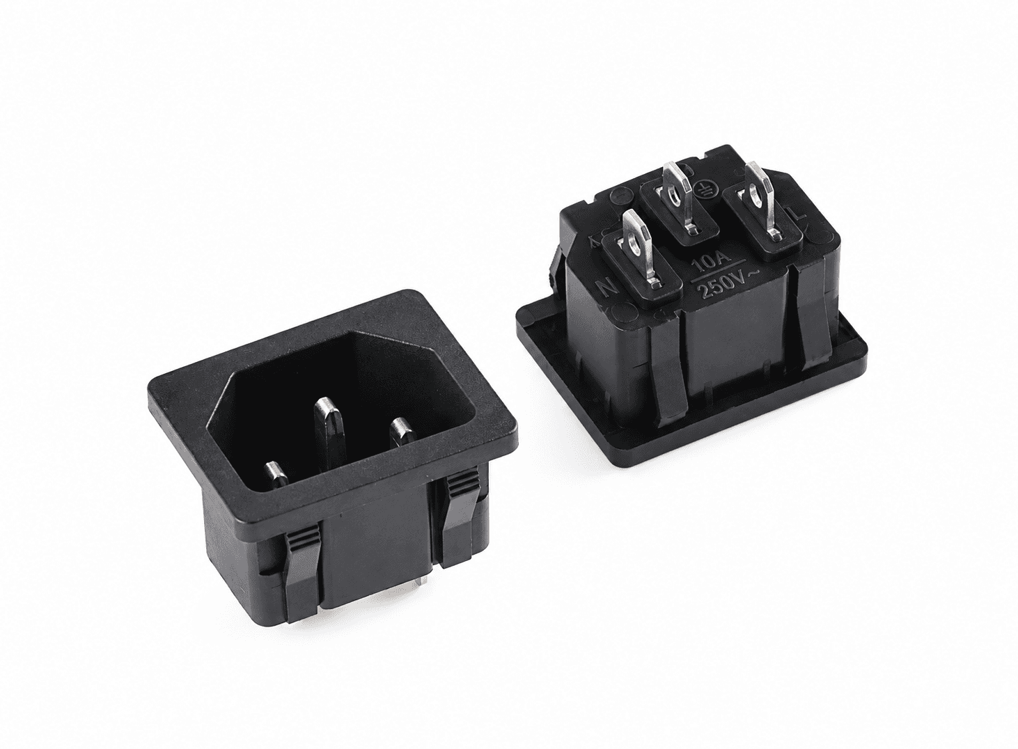 مقبس تغذية AC لوحي قابل لإعادة التوصيل 10A 250V موديل AC-05 | AC Power Panel Socket, Rewirable Wiring Plug 10A 250V, AC-05