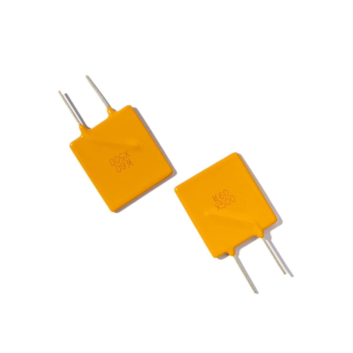 فيوز PPTC ذاتي الاسترجاع بفولتية 16 فولت وتيار 2 أمبير | PPTC Resettable Fuse, 16V 2A