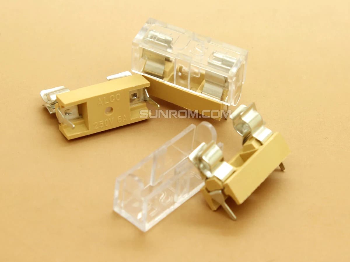 قاعدة فيوز للتركيب على اللوحة مقاس 5x20mm مع غطاء شفاف #BB2 | PCB Fuse Holder