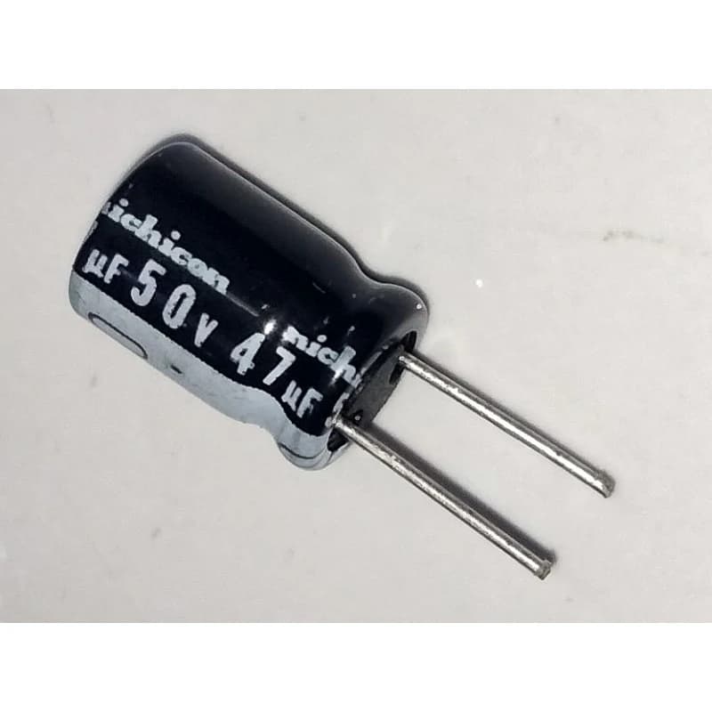 متسعة كيمياوية 50 فولت xxuf | Electrolytic Capacitor