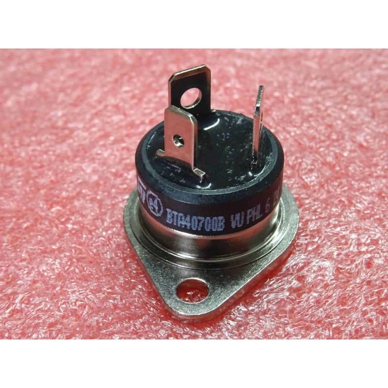 تراياك BTA40-700B BTA40 بقوة 700 فولت 40 امبير RD91 | TRIAC