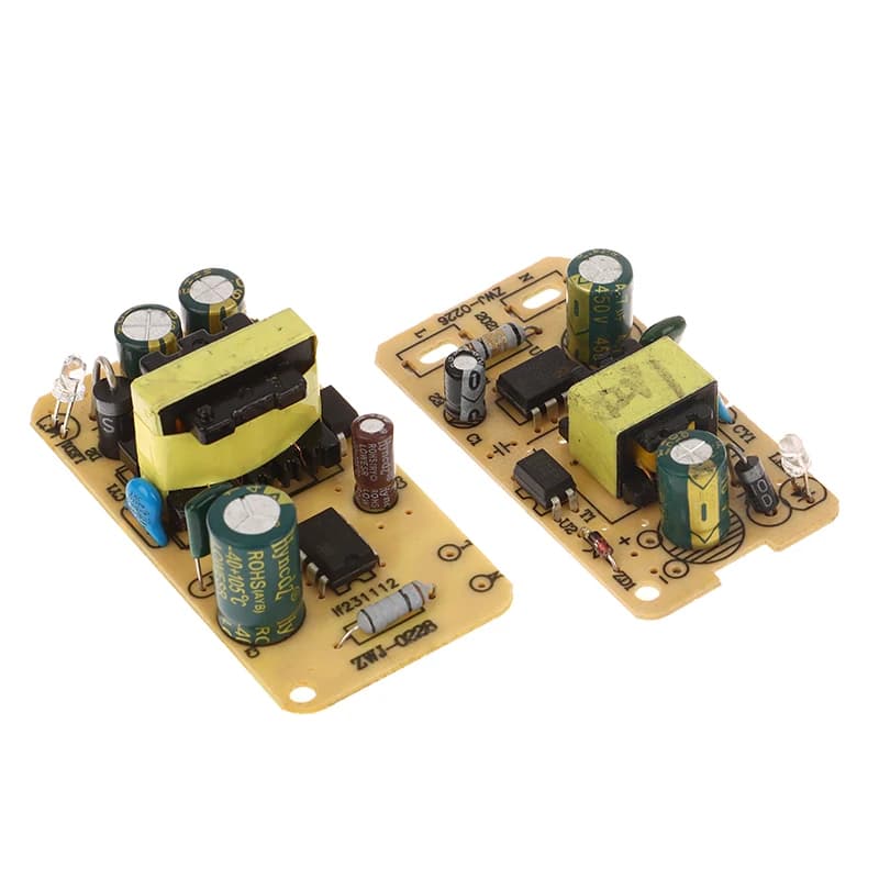 مزود طاقة تحويلي 5V 2A مع حماية ضد زيادة الجهد التيار والقصر | Switching Power Supply Module
