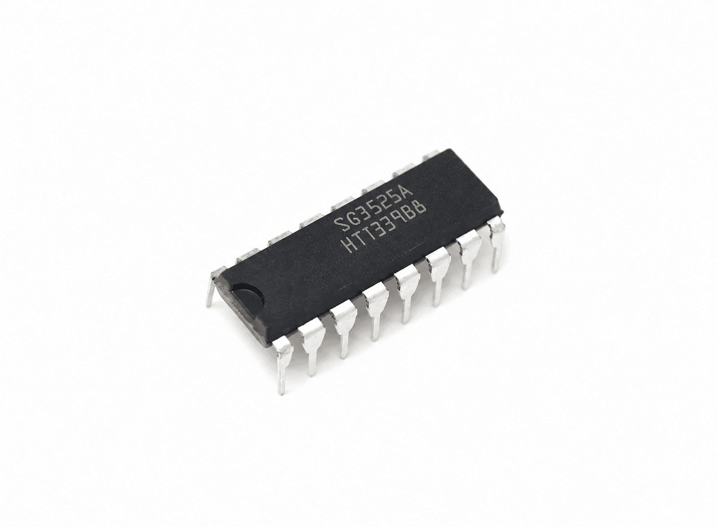 شريحة تحكم PWM موديل SG3525AN بحزمة DIP-16 لمزودات التبديل | SG3525AN PWM Controller IC for Switching Power Supplies, DIP-16