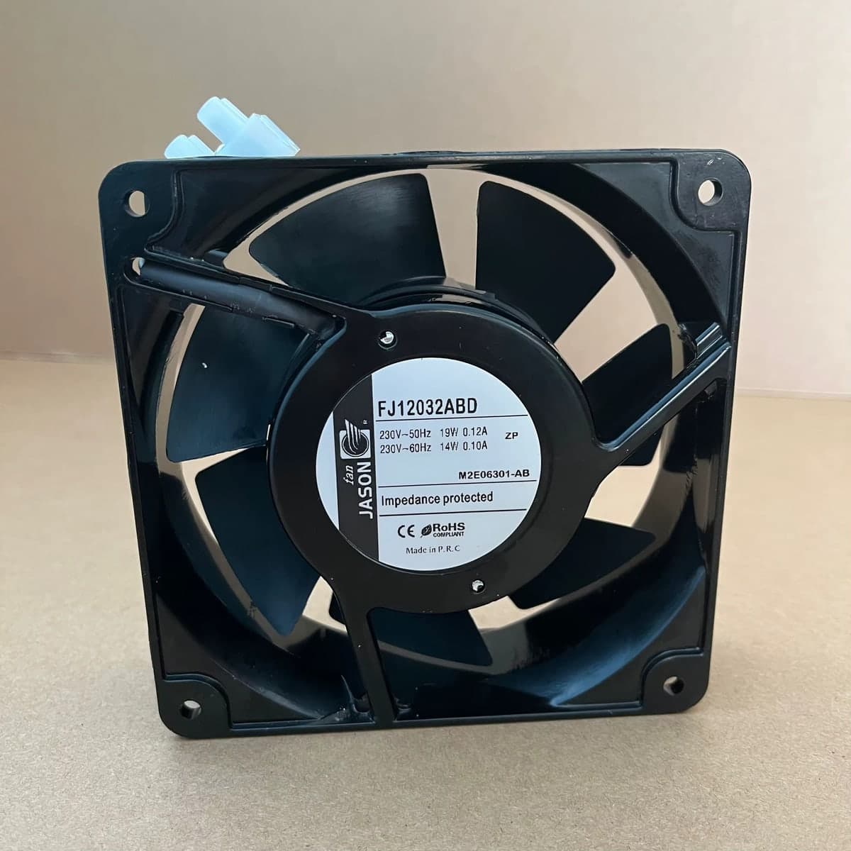مروحة تبريد محورية 12038 قياس 120x120x38mm تعمل على 220V AC | 12038 AC Axial Cooling Fan 120x120x38mm 220V AC Metal Frame